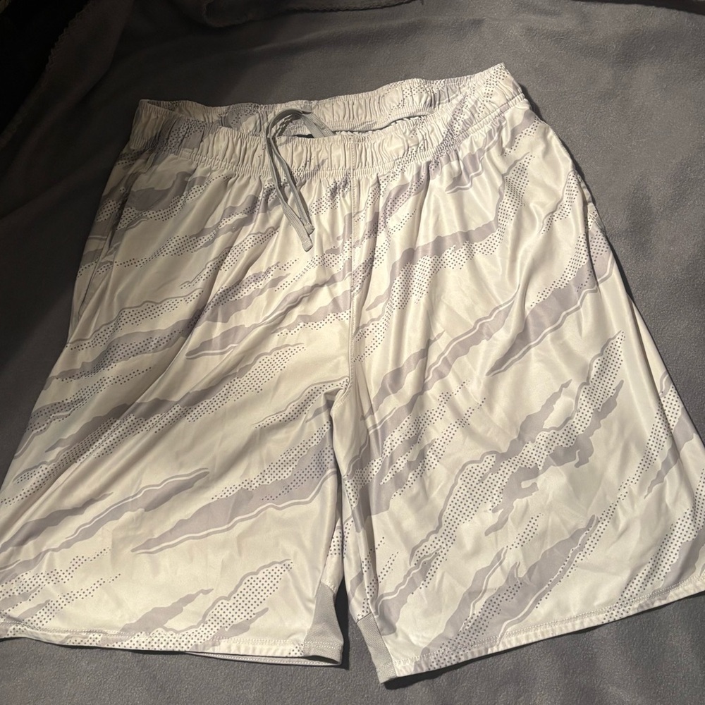 Men’s Gray Patterned Athletic Shorts